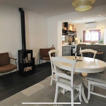 Cozy Townhouse Old Town Otel 4*